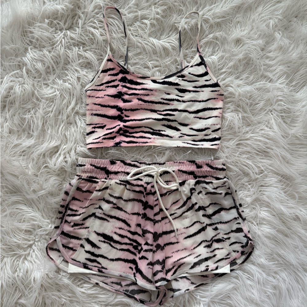 Women's Pink and Black Zebra Print Set - FOREVER 21 - Picture 3 of 4